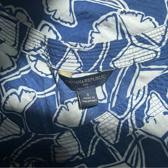 Banana Republic Ruffle Sleeve Scoop Neck Top Size Small in Blue Floral Print - Picture 8 of 10